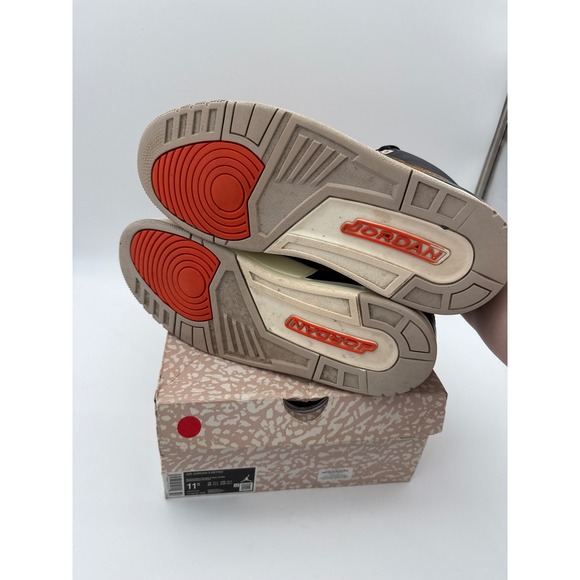 Size 11.5 OG box clean Jordan 3 Desert Elephant Men's Sneakers Mens - Picture 4 of 8